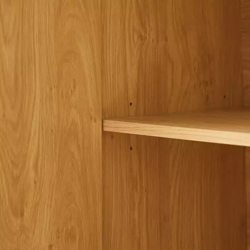 Buffet moderne avec 4 portes et 2 étagères réglables