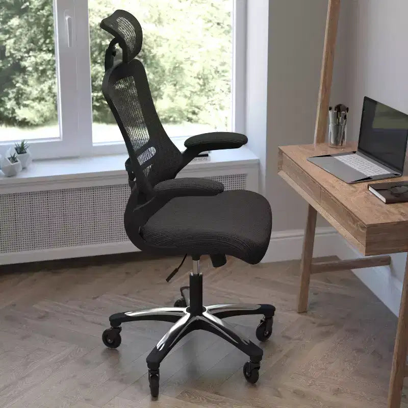 Fauteuil de bureau ergonomique à dossier haut en maille noire avec fonction pivotante