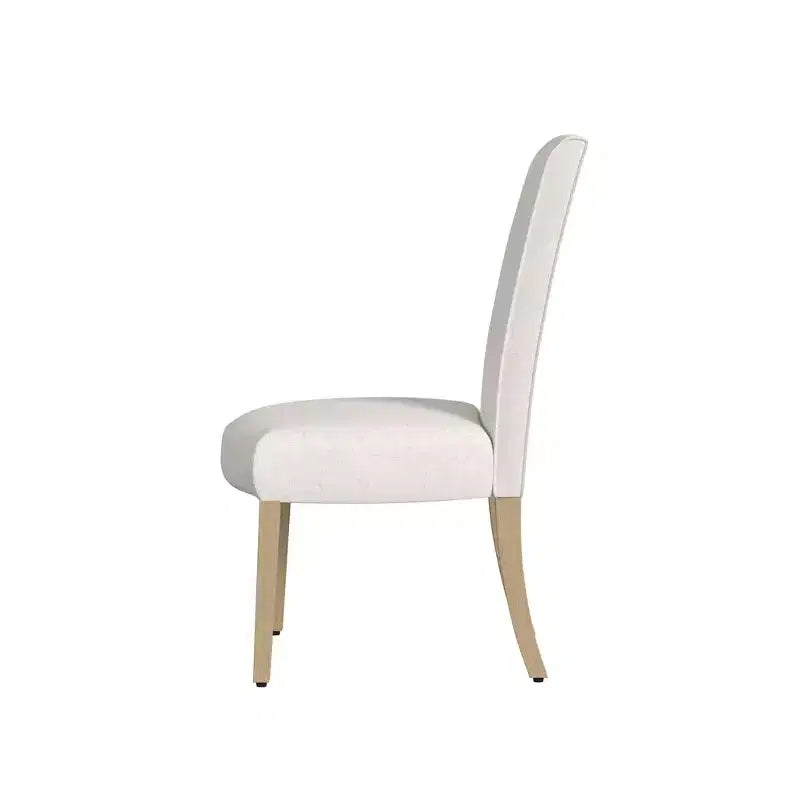 Chaises de salle à manger à détails festonnés